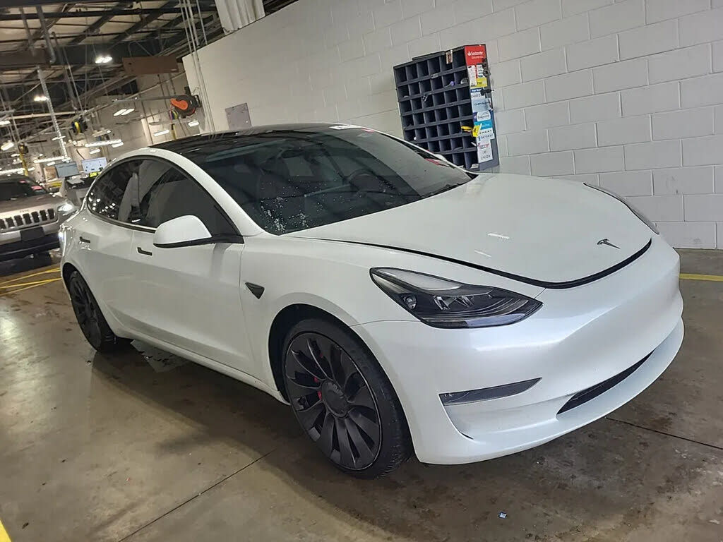 2023 TESLA Model 3