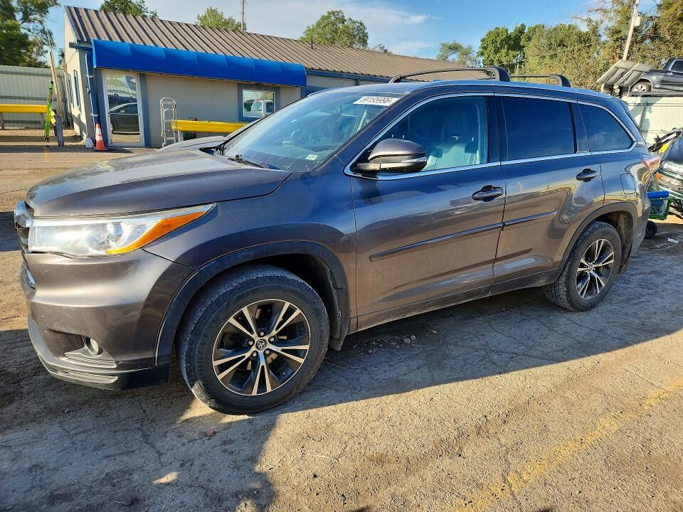 2016 TOYOTA Highlander
