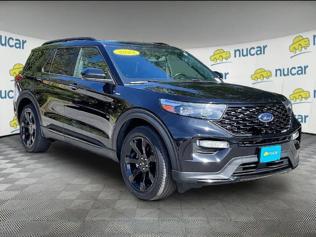 2023 FORD Explorer