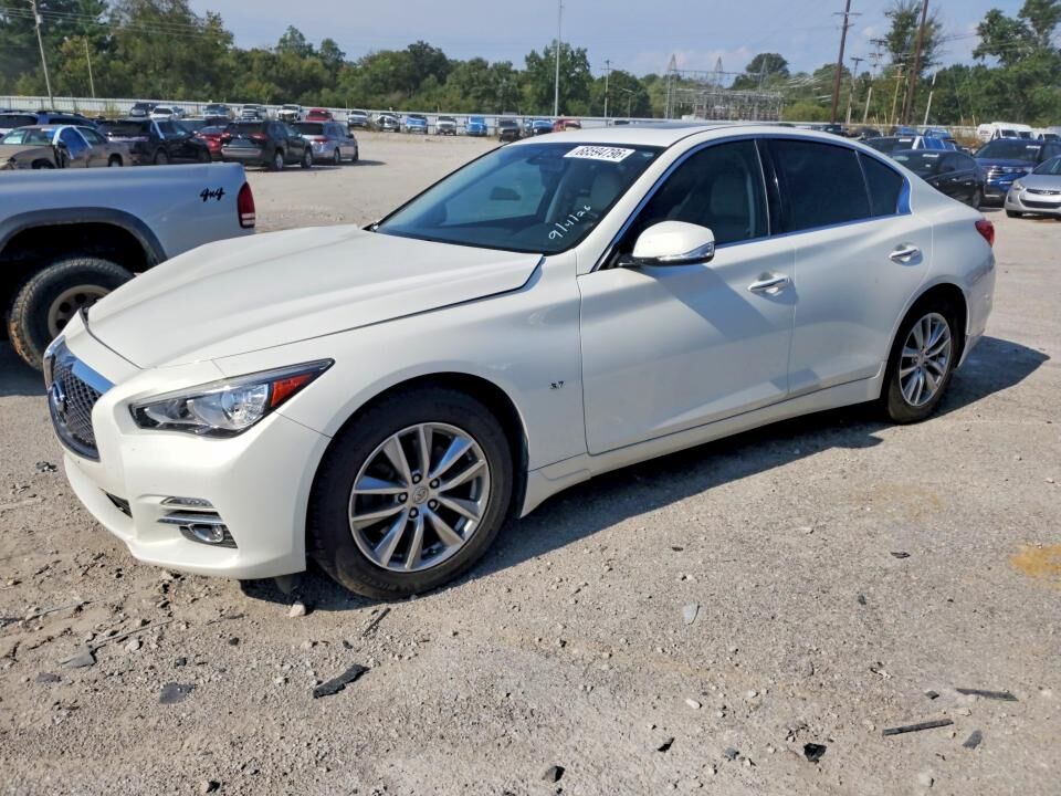 2015 INFINITI Q50