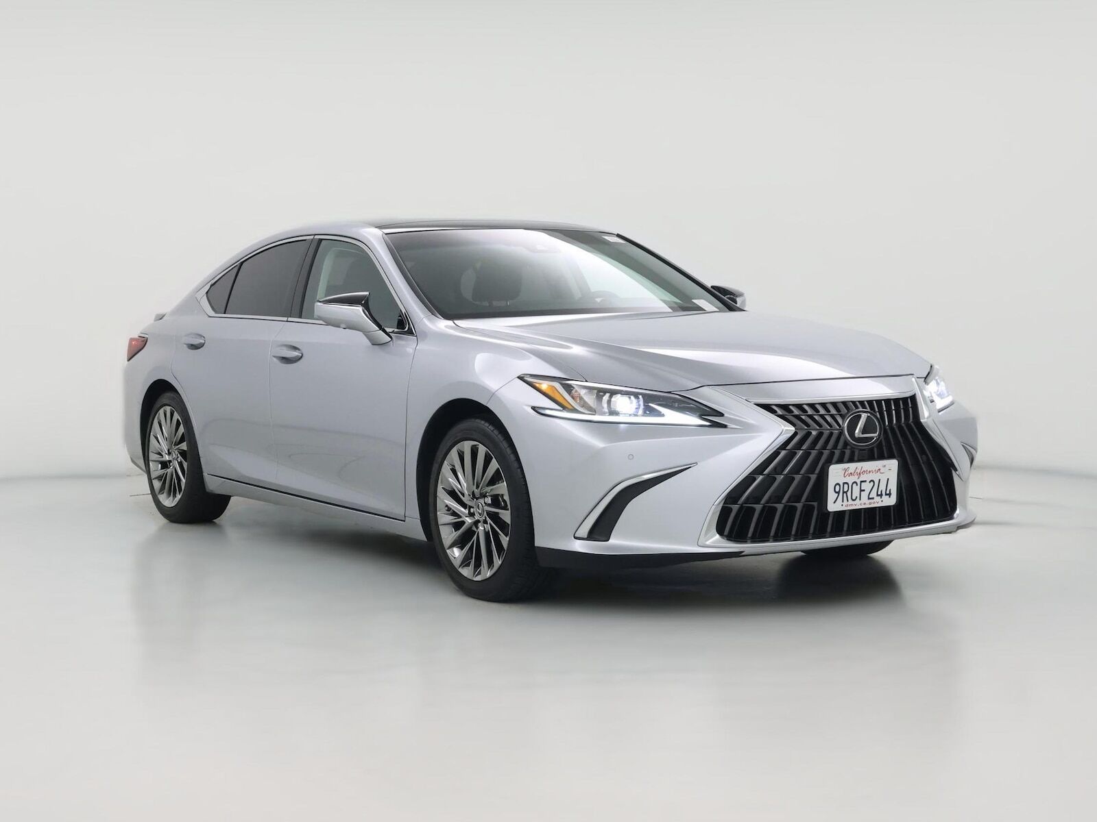 2025 LEXUS ES