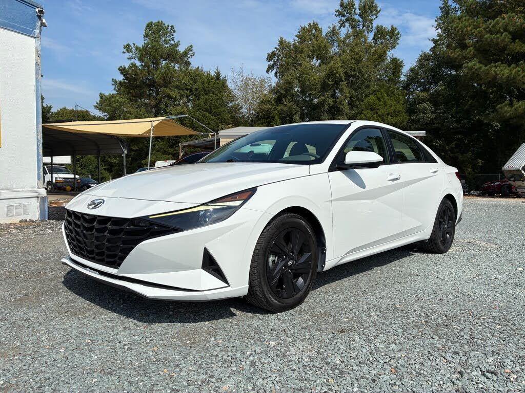 2021 HYUNDAI Elantra