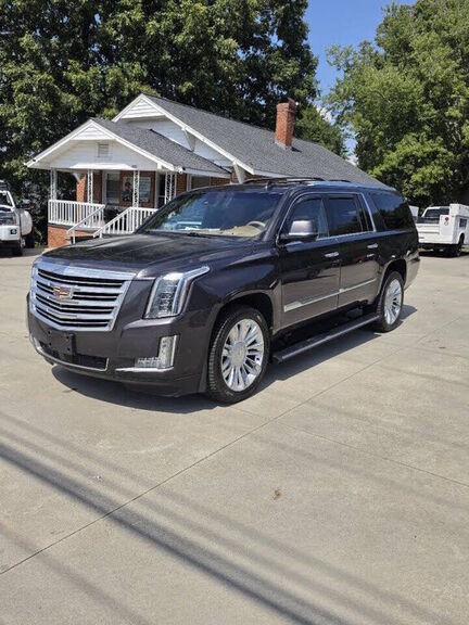 2017 CADILLAC Escalade ESV