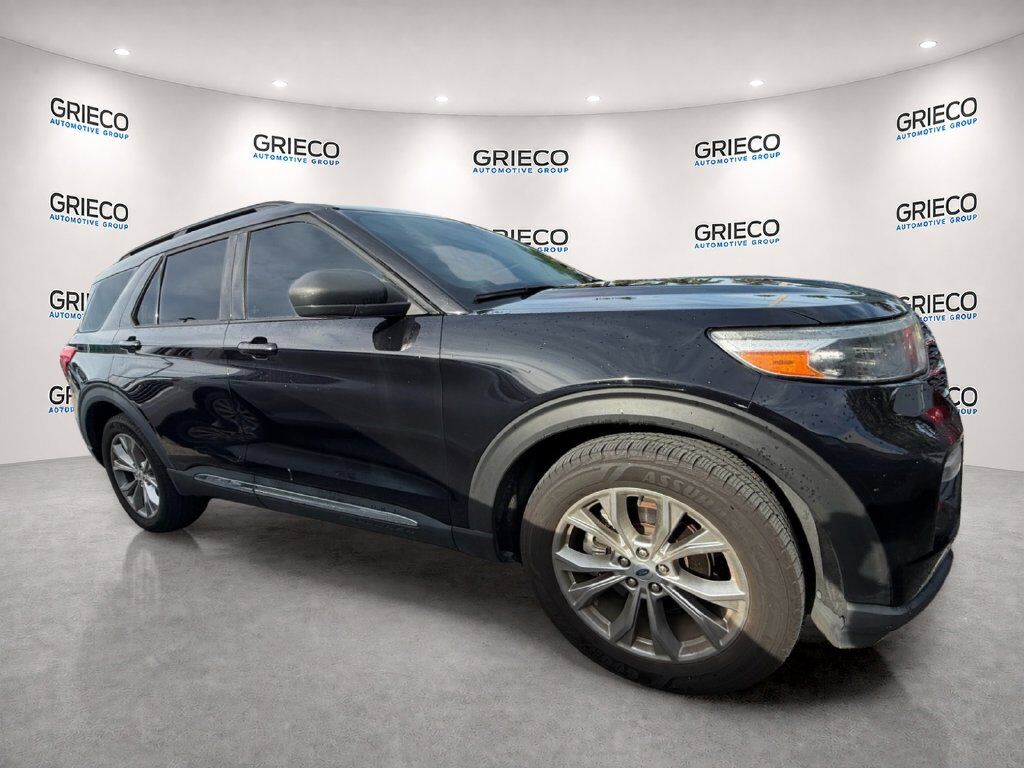 2021 FORD Explorer