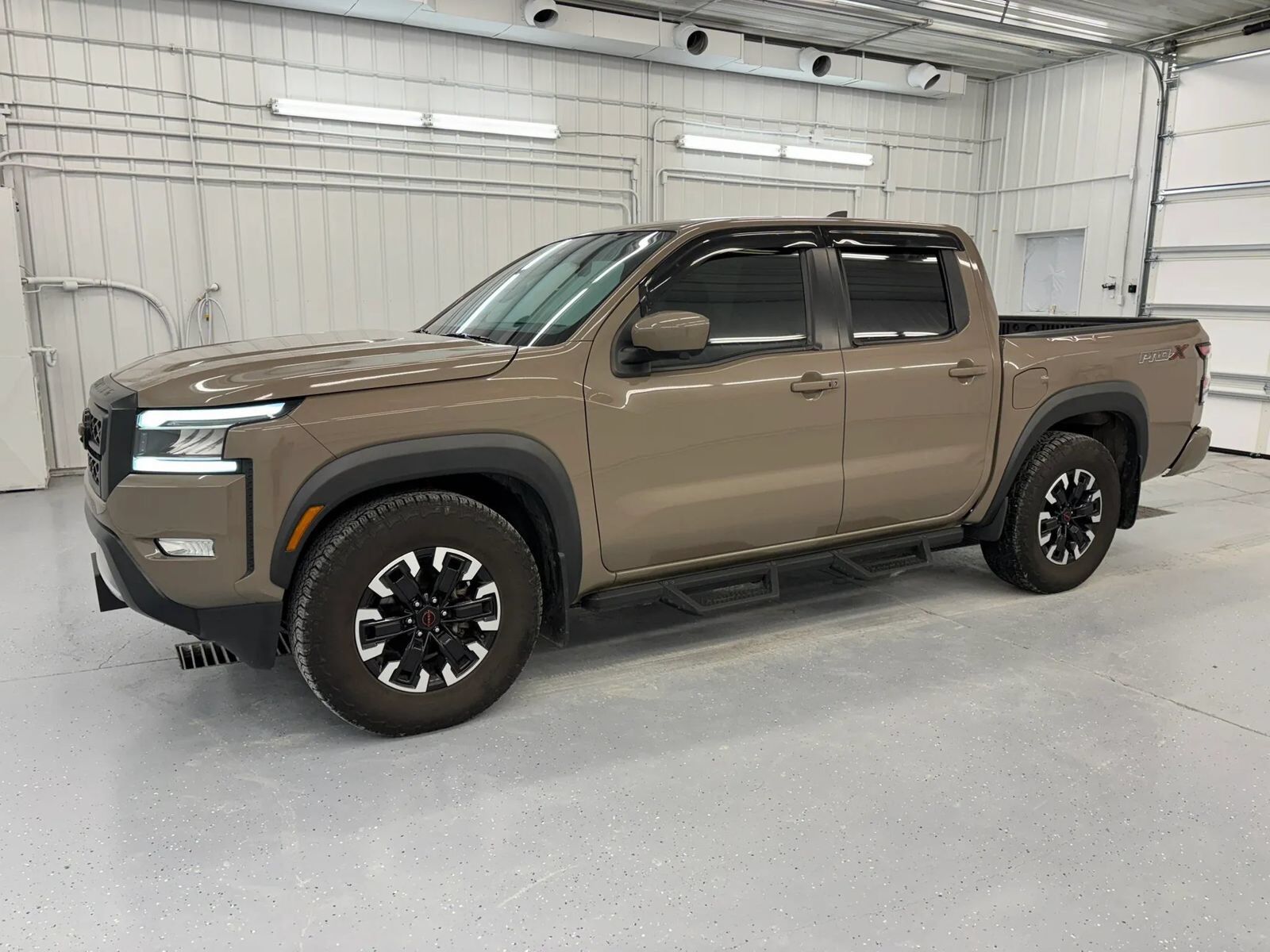 2024 NISSAN Frontier