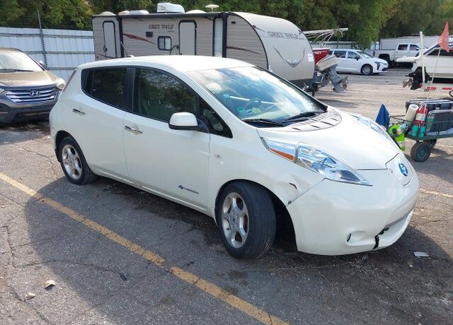 2011 NISSAN Leaf