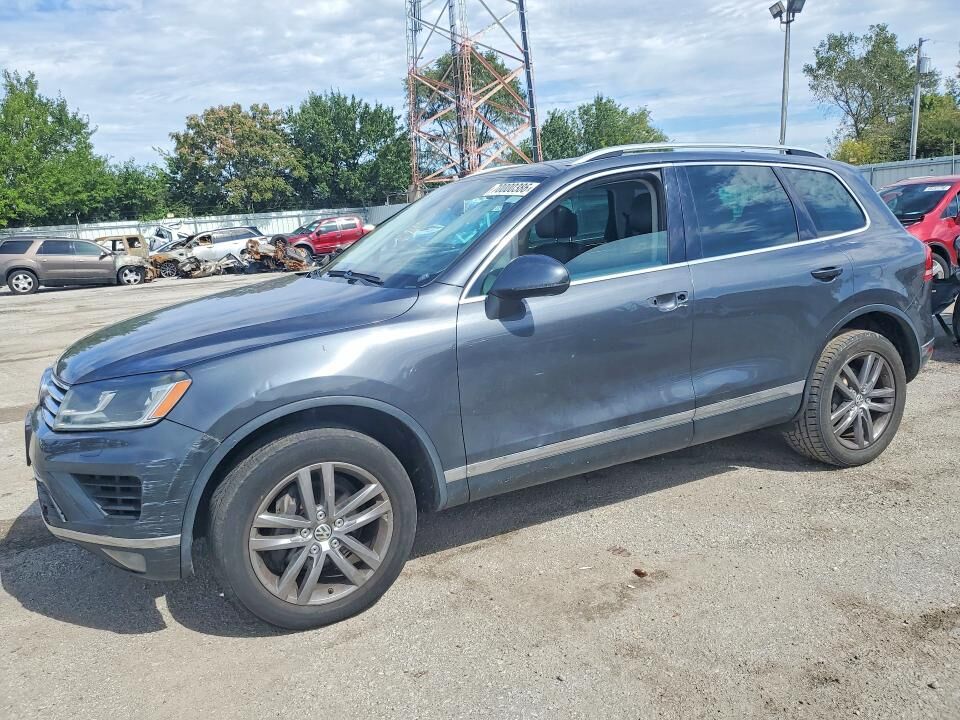 2015 VOLKSWAGEN Touareg