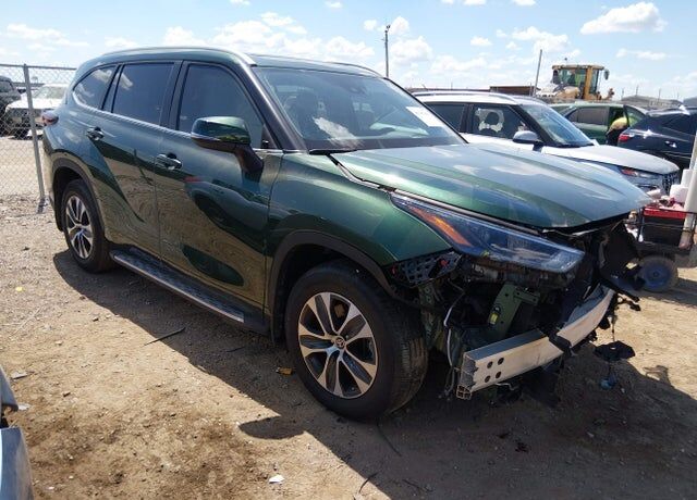 2024 TOYOTA Highlander