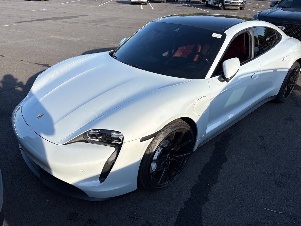 2022 PORSCHE Taycan