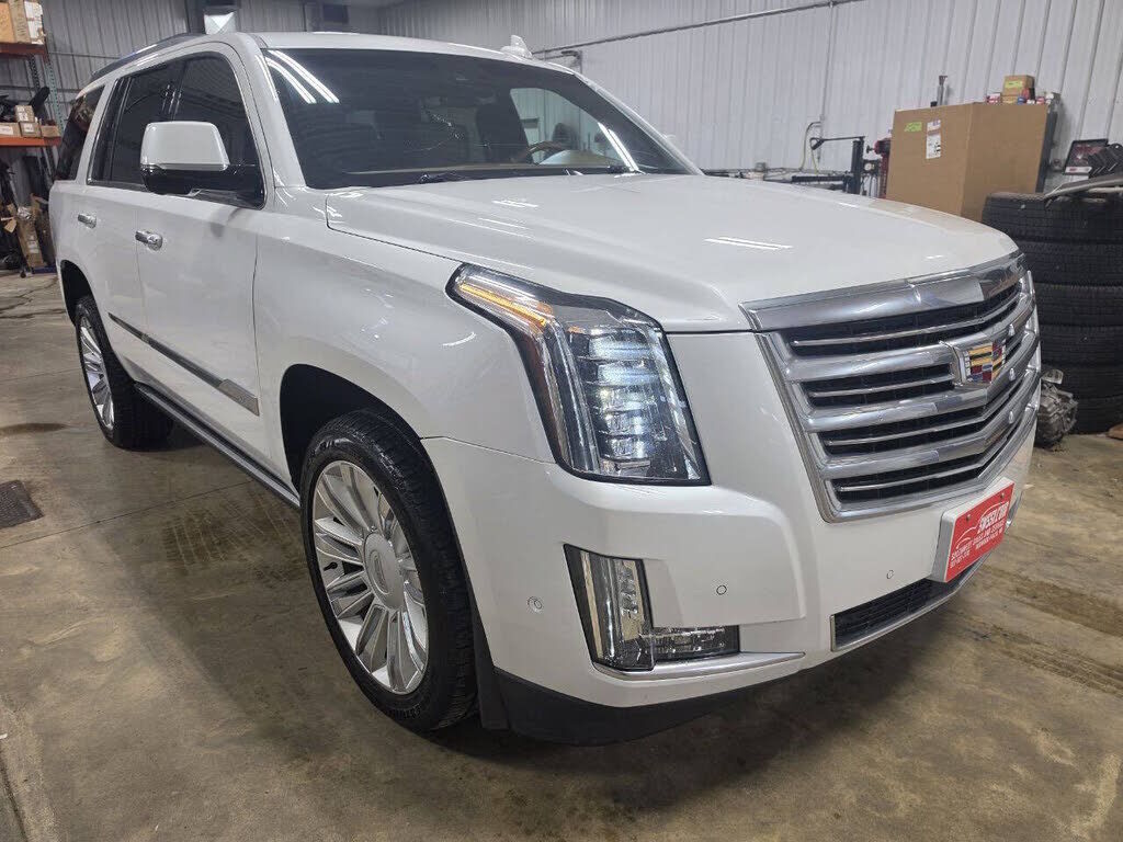 2017 CADILLAC Escalade