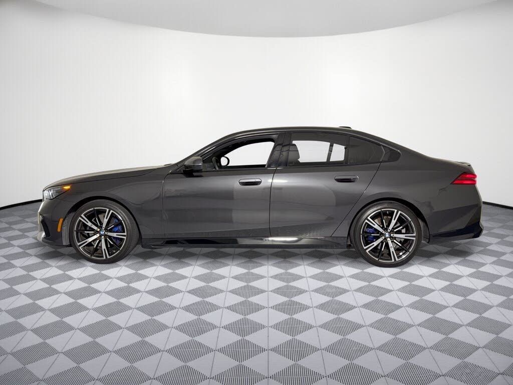 2024 BMW 530i