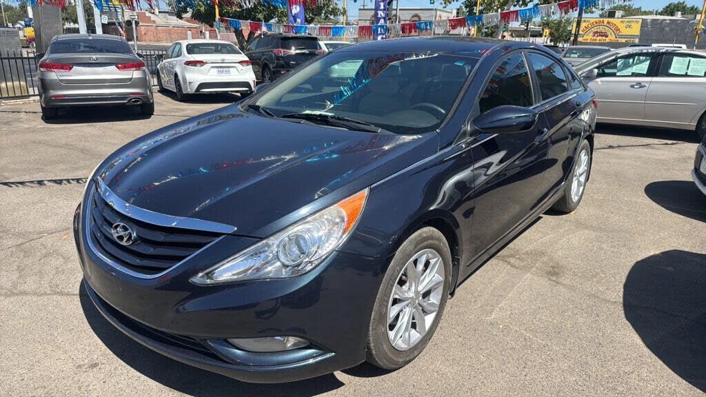 2013 HYUNDAI Sonata
