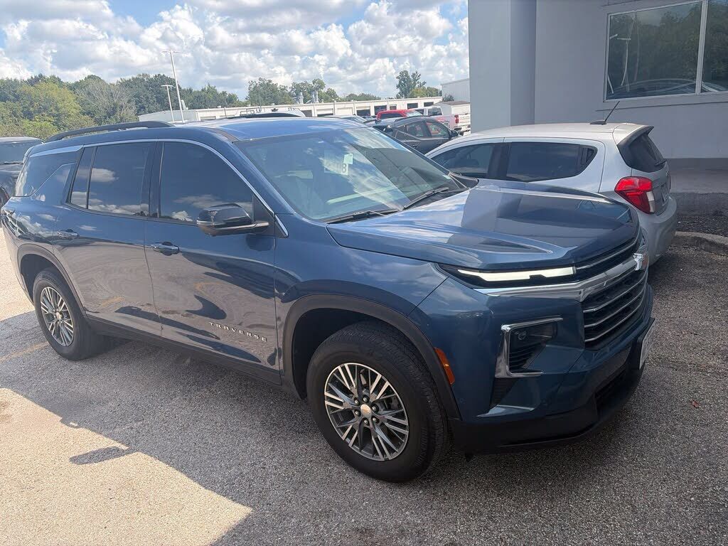 2024 CHEVROLET Traverse