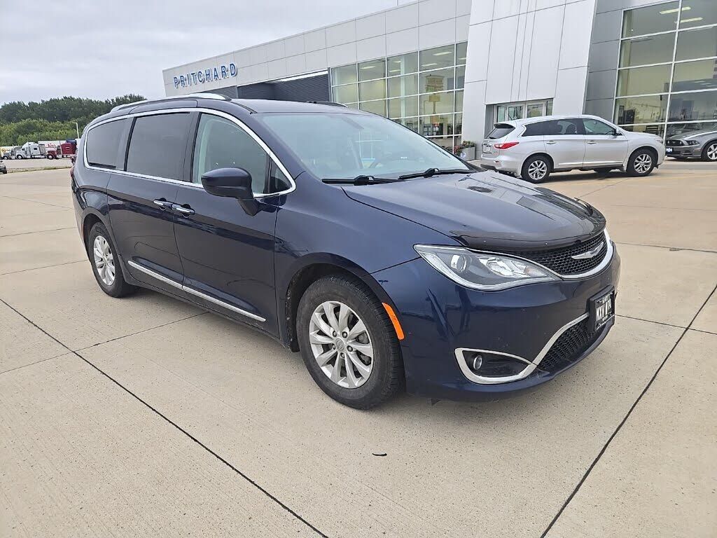 2019 CHRYSLER Pacifica