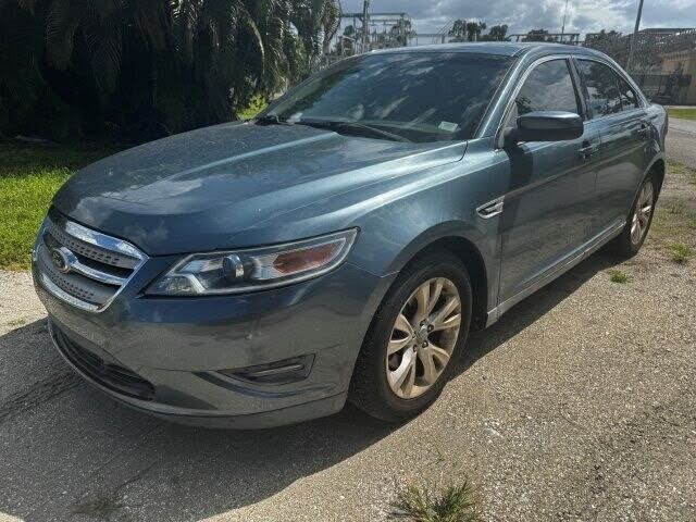 2010 FORD Taurus