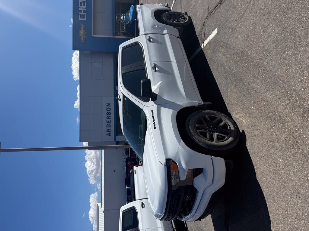 2023 CHEVROLET Silverado