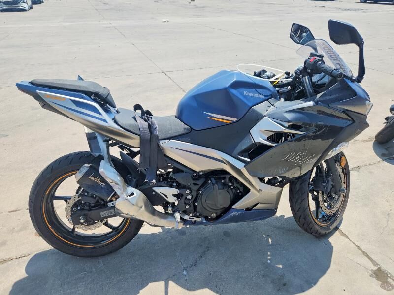 2023 KAWASAKI Ninja