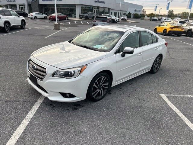 2017 SUBARU Legacy