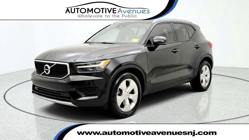 2019 VOLVO XC40