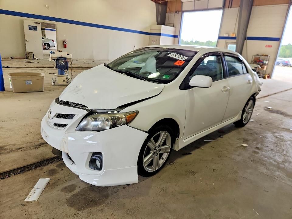 2013 TOYOTA Corolla