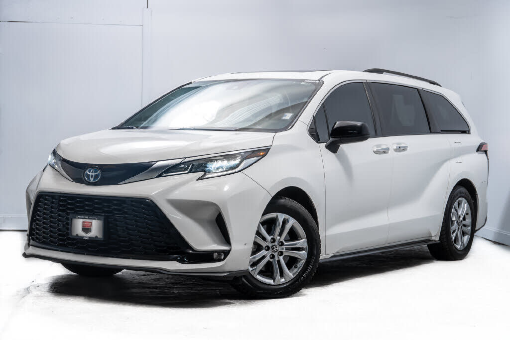 2022 TOYOTA Sienna