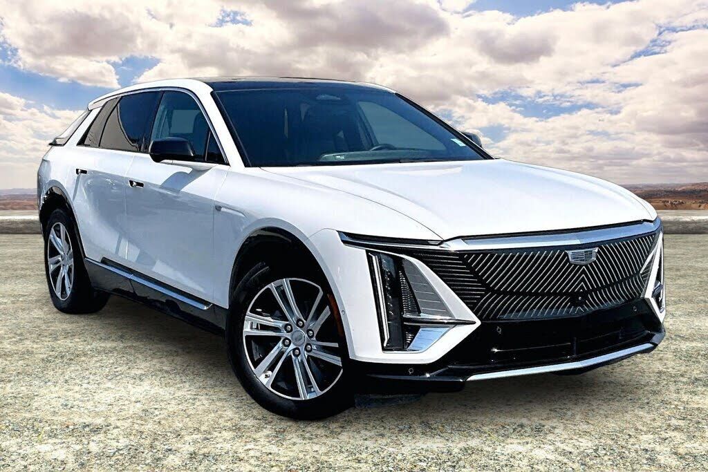 2024 CADILLAC Lyriq