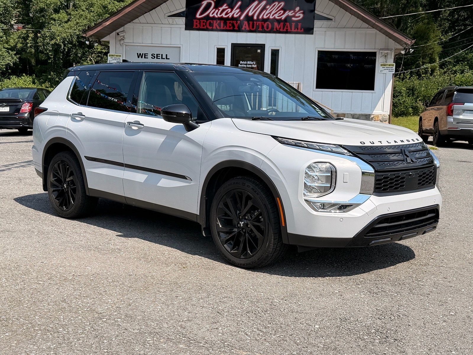 2023 MITSUBISHI Outlander