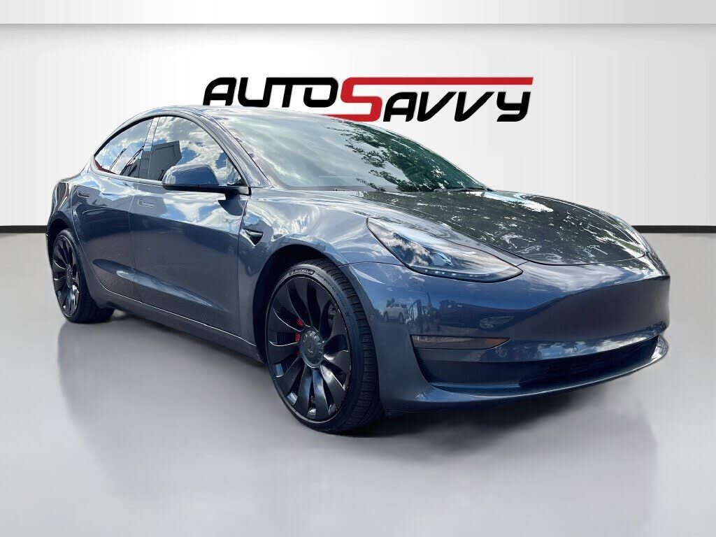 2022 TESLA Model 3