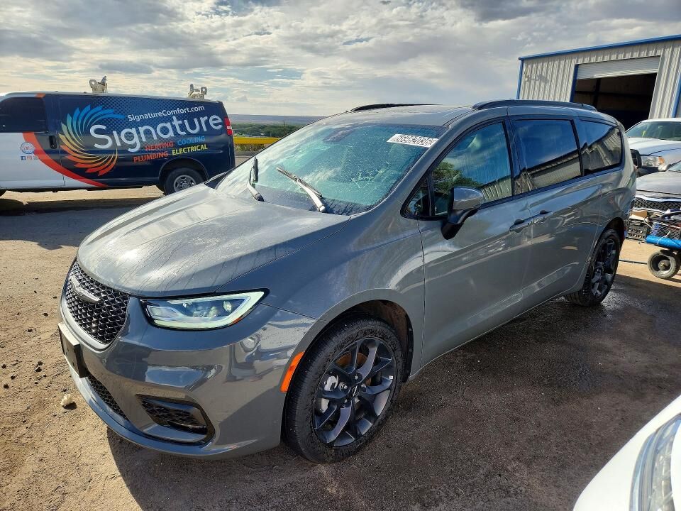 2023 CHRYSLER Pacifica