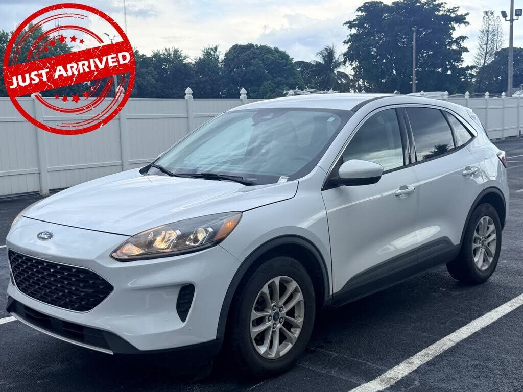 2020 FORD Escape