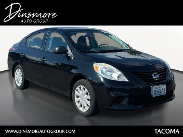 2013 NISSAN Versa