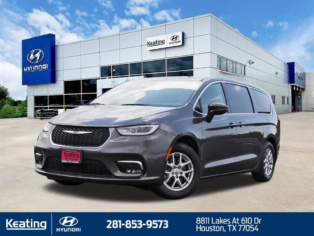 2023 CHRYSLER Pacifica