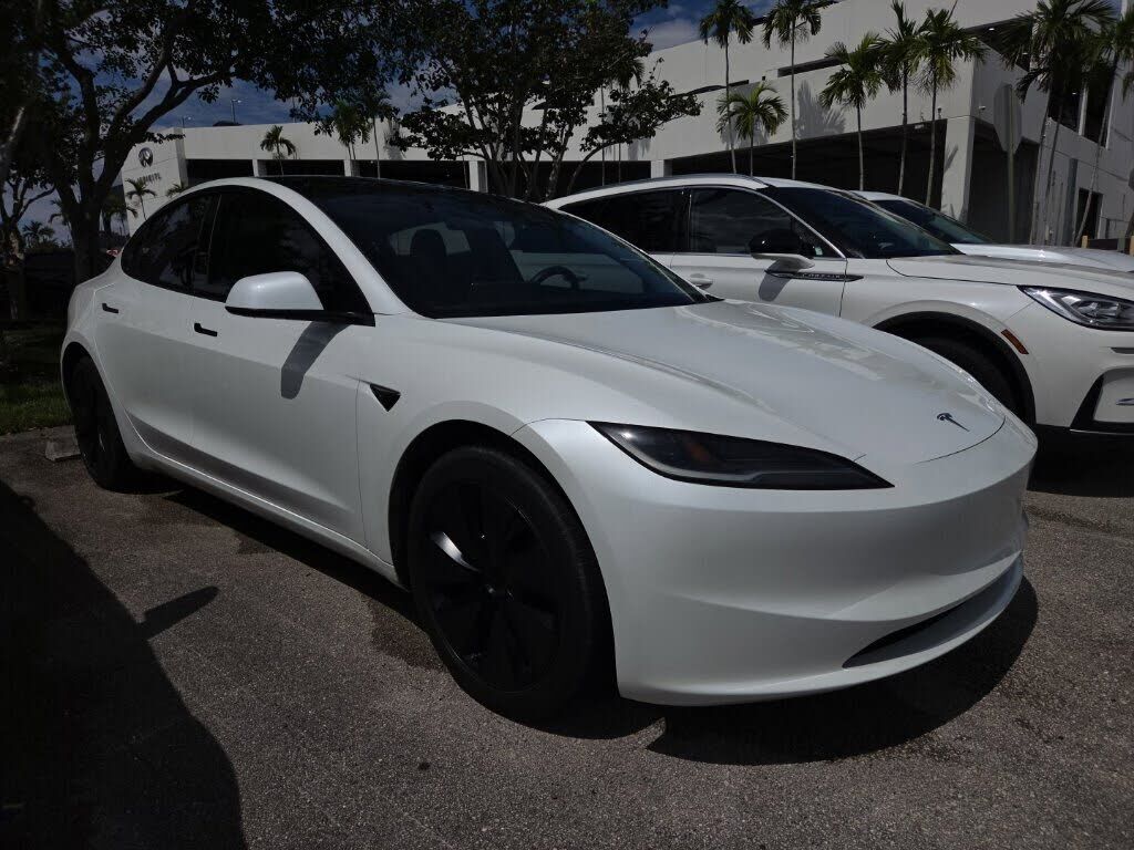 2024 TESLA Model 3