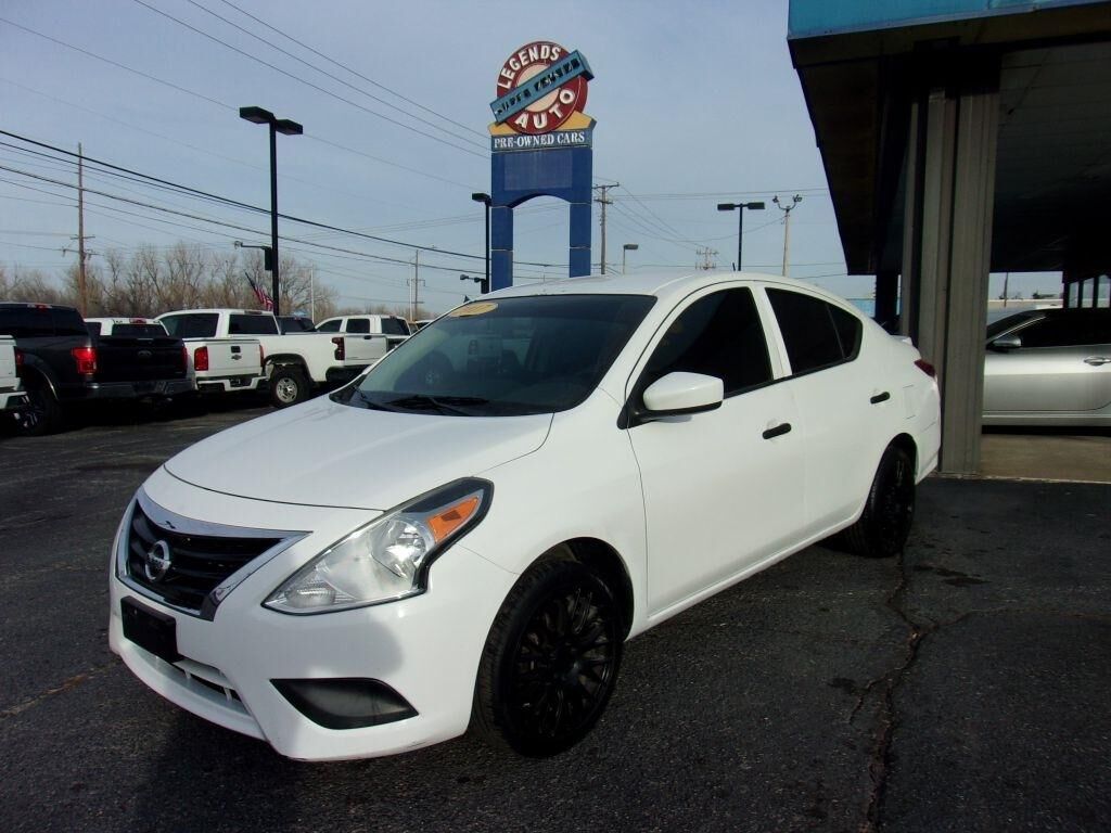 2018 NISSAN Versa
