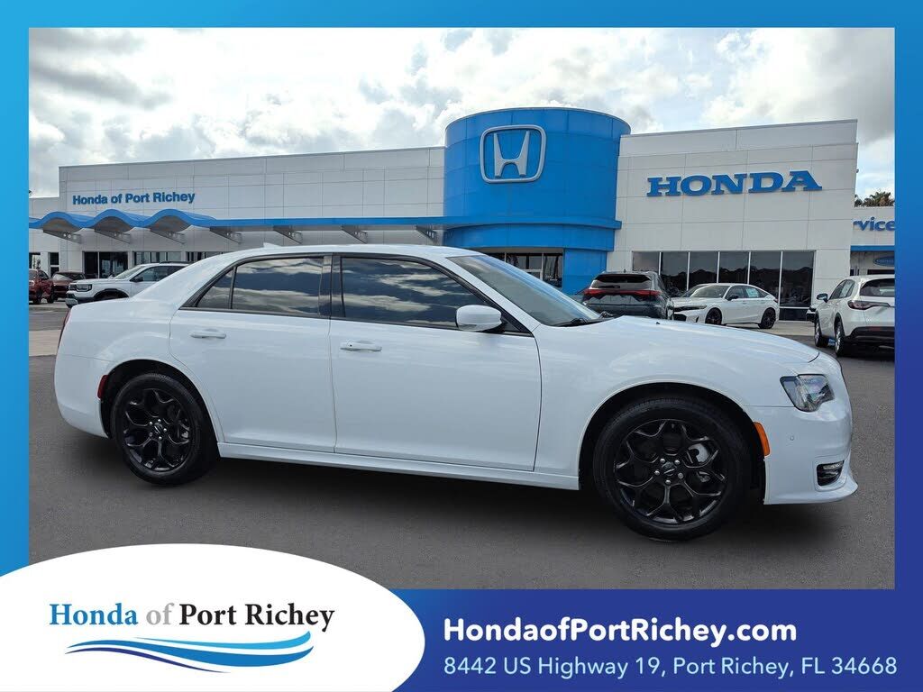 2022 CHRYSLER 300