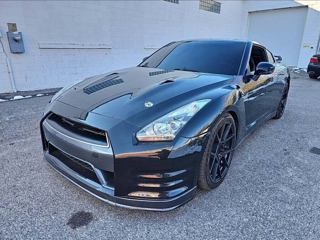 2014 NISSAN GT-R