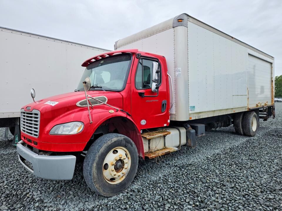 2015 FREIGHTLINER M2
