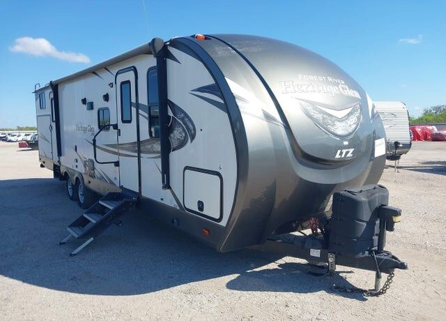 2018 FOREST RIVER Wildwood Laminated Towables