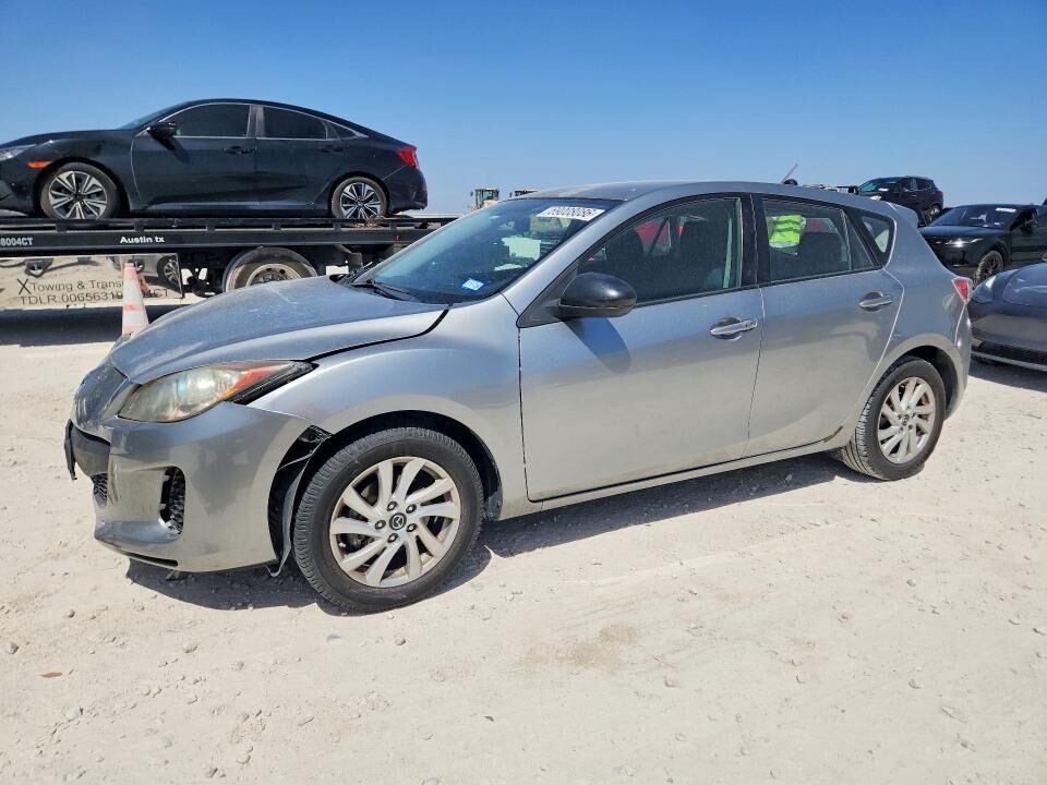 2013 MAZDA Mazda3