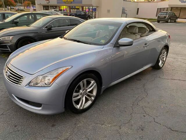 2009 INFINITI G37