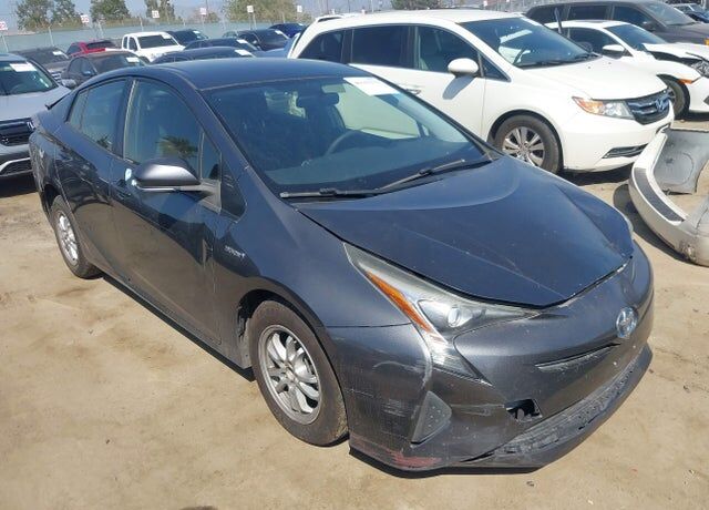 2016 TOYOTA PRIUS