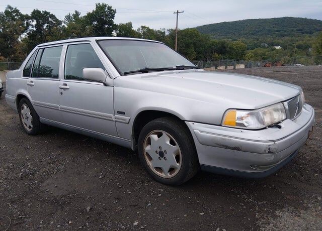 1998 VOLVO S90