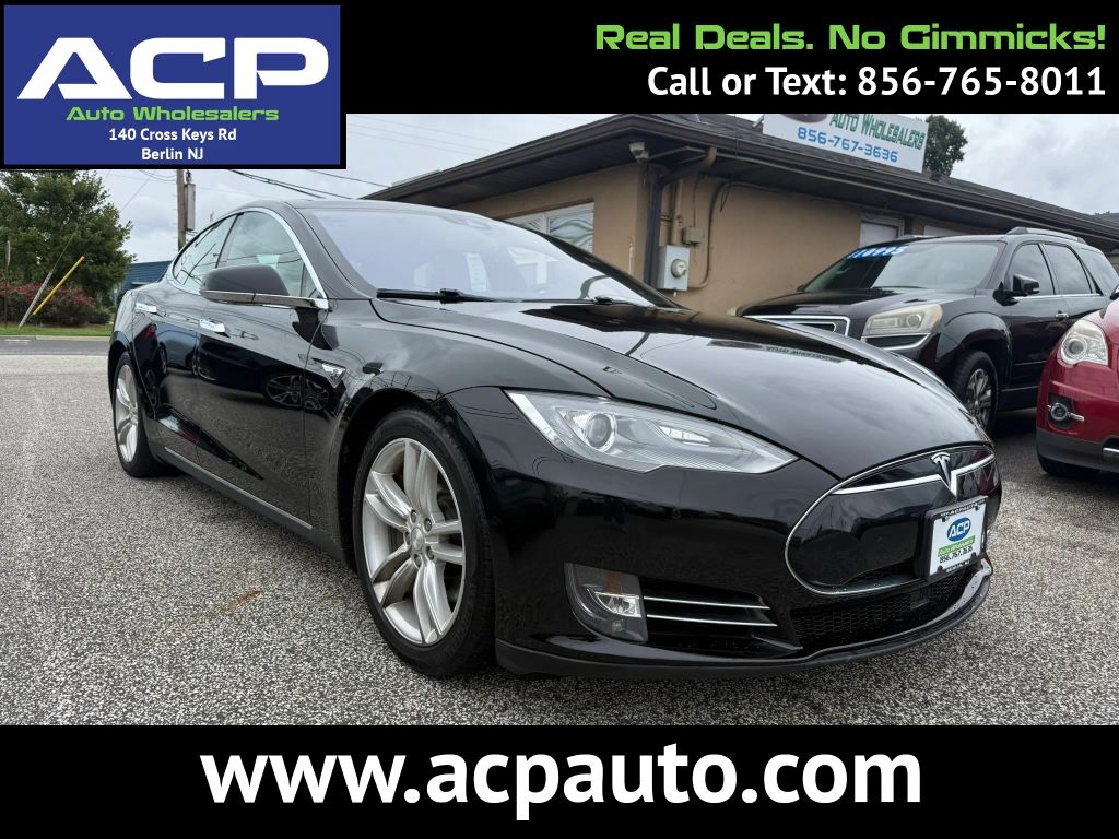 2015 TESLA Model S