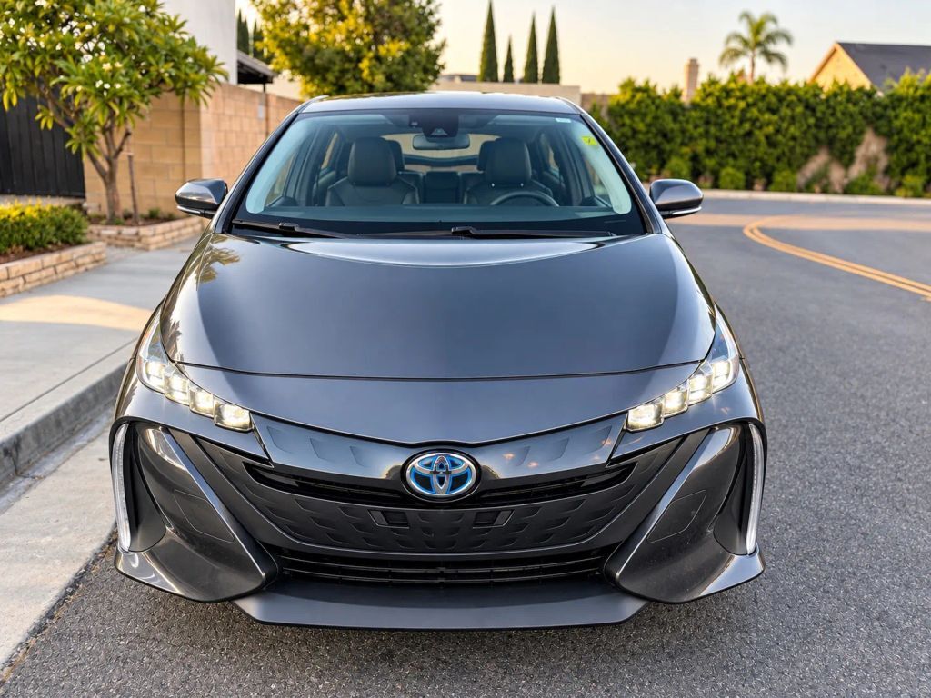 2019 TOYOTA Prius