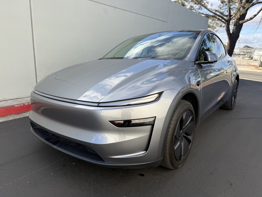 2026 TESLA Model Y
