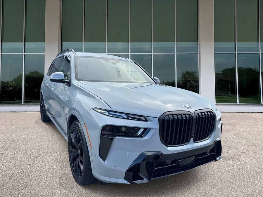 2027 BMW X7