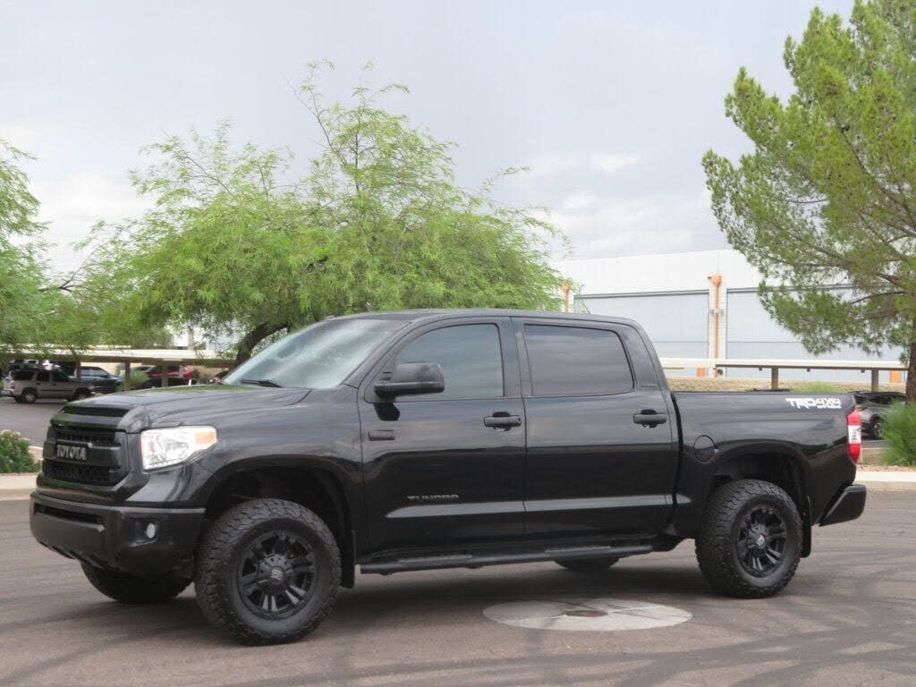 2017 TOYOTA Tundra