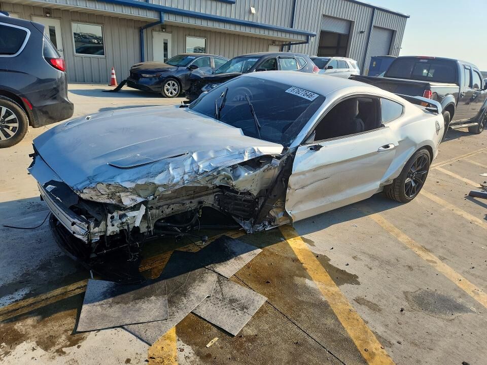 2017 FORD Mustang