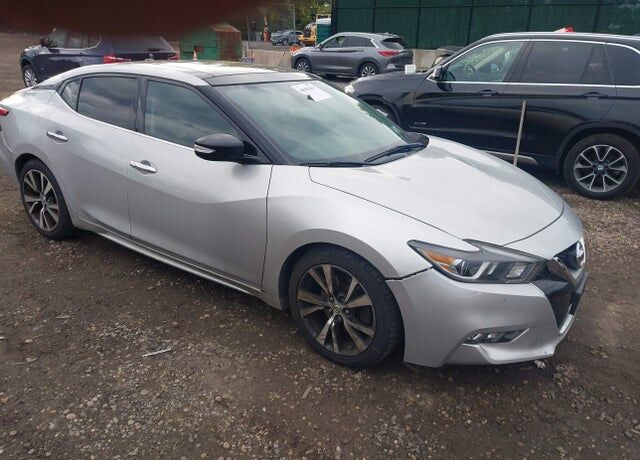 2016 NISSAN Maxima