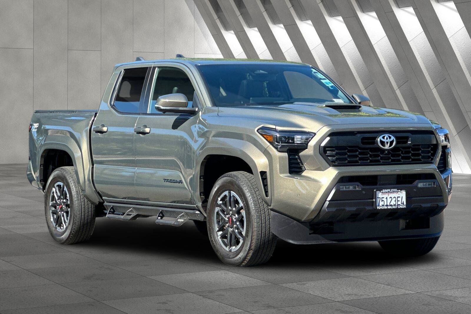 2025 TOYOTA Tacoma